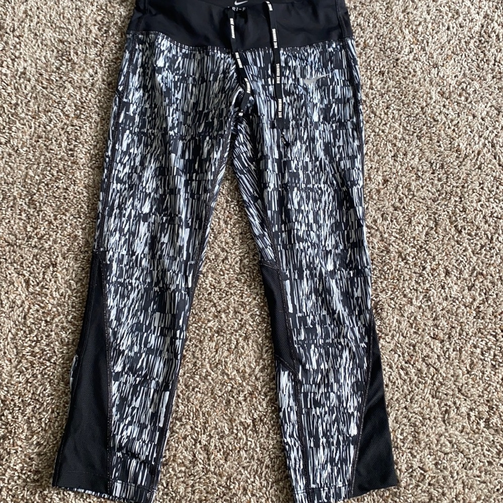 Nike leggings